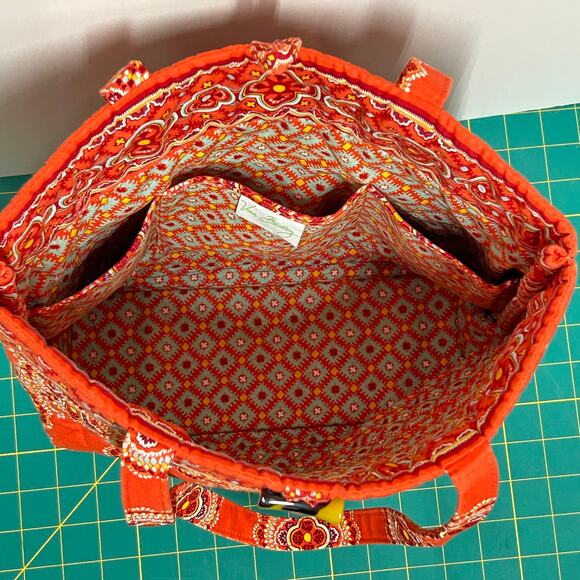 Vera Bradley Tote Bag Paprika Pattern Burnt Orange Quilted Toggle Close 13x11x4 - Picture 4 of 15